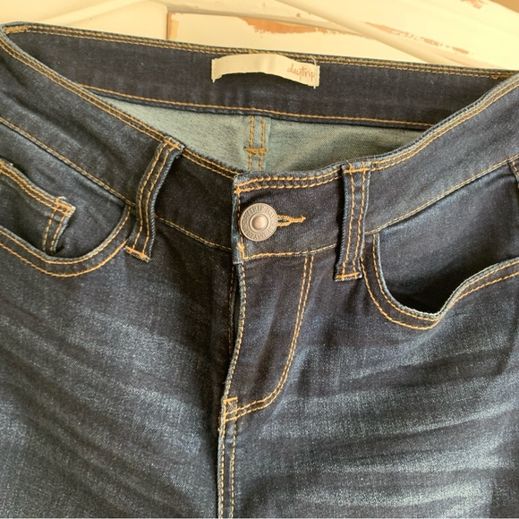 Buckle day trip jeans. Size 26S. - Picture 2 of 9